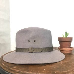 Gray wool felt hat with leather band